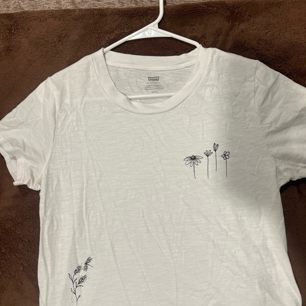 Levi's Classic White Tee